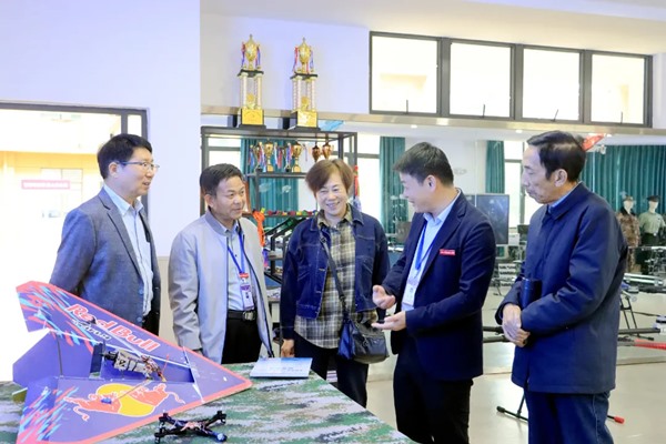 1763025498310262.jpg 640_wx_fmt=jpeg&from=appmsg&tp=webp&wxfrom=5&wx_lazy=1.jpg